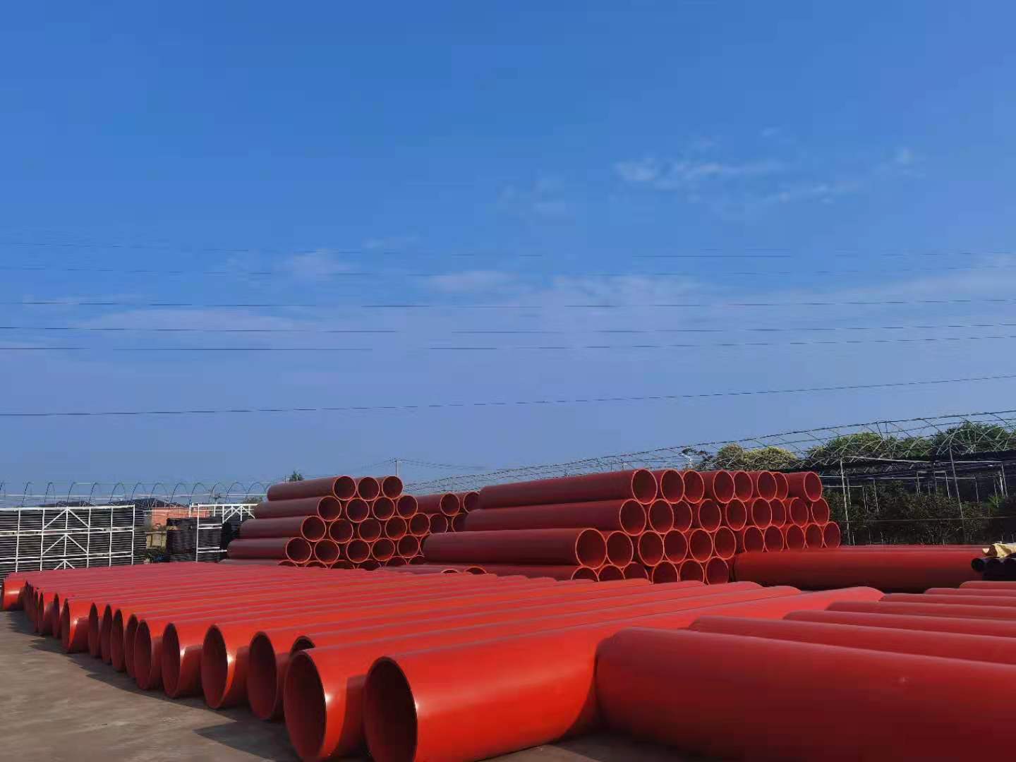 隧道施工逃生管道的設(shè)置(圖1) 隧道施工逃生管道的設(shè)置(圖1)